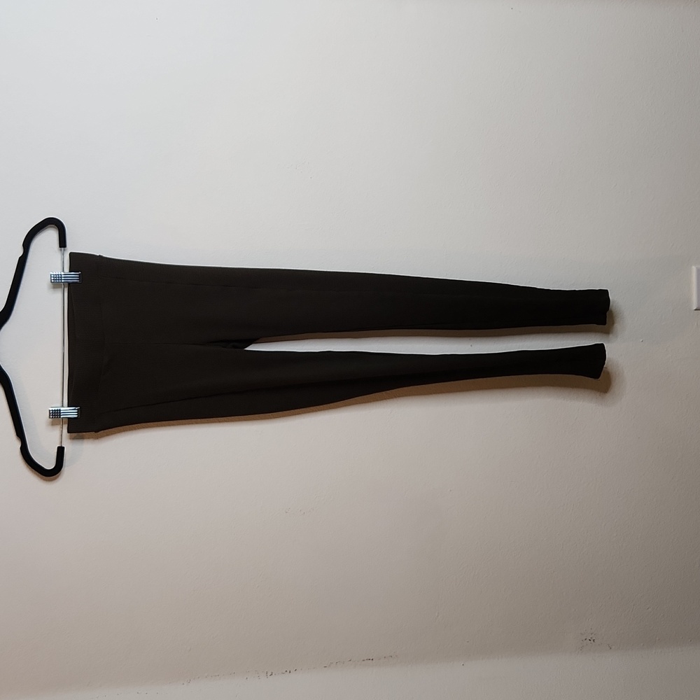 Naked Wardrobe ribbed dark olive leggings R19